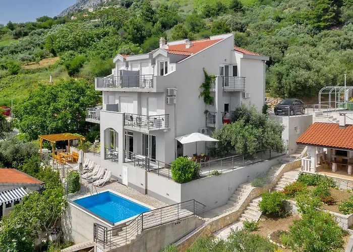 Mili Stomarica Brela